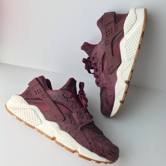 Nike Shoes - Nike Air Huarache Run Premium Shoes Night Maroon